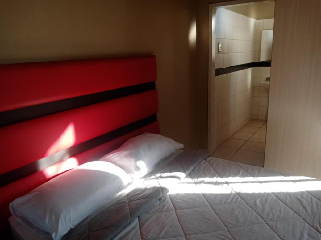 Ebony Guest House Pretoria-Noord Exterior foto